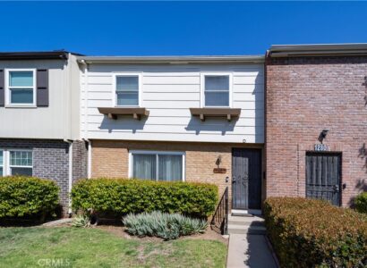 1280 Denver Lane D 3