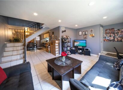1280 Denver Lane D 4