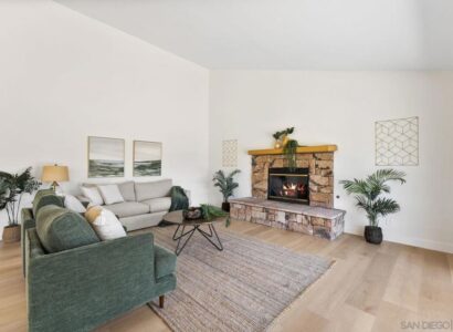 3195 Calle de Oro 10