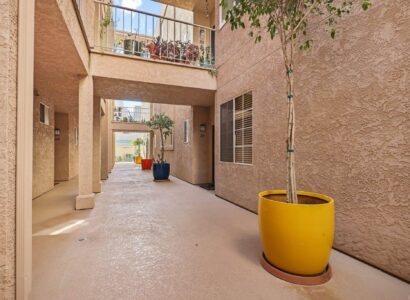 521 Arbor Drive 105 17