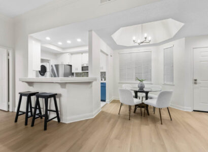 521 Arbor Drive 105 4