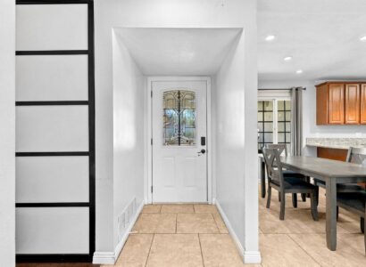 23-web-or-mls-Radiate_1105NidrahSt-23