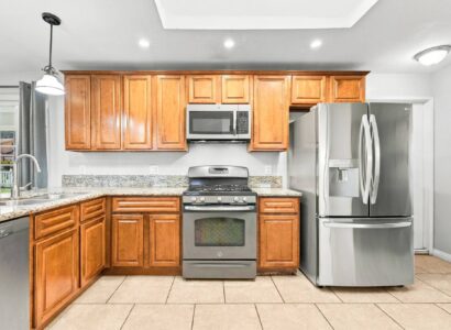34-web-or-mls-Radiate_1105NidrahSt-34